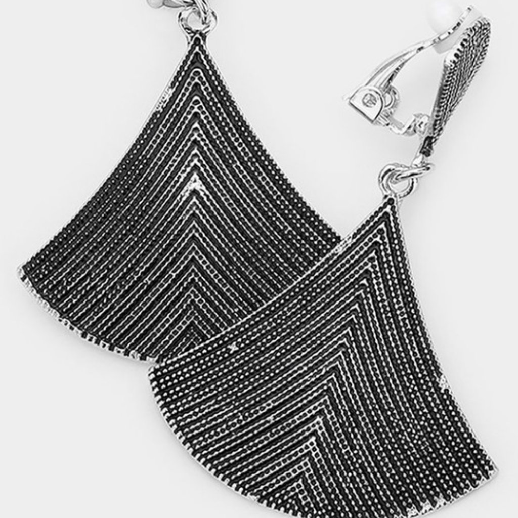 Nwt Textured Metal Fan Clip On Earrings